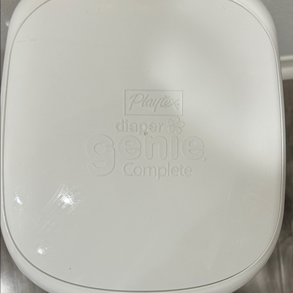 Playtex Diaper Genie White. Diaper trash. - Picture 2 of 5